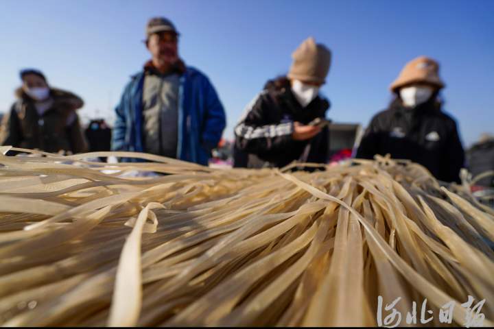 河北遵化： 購年貨 迎新年