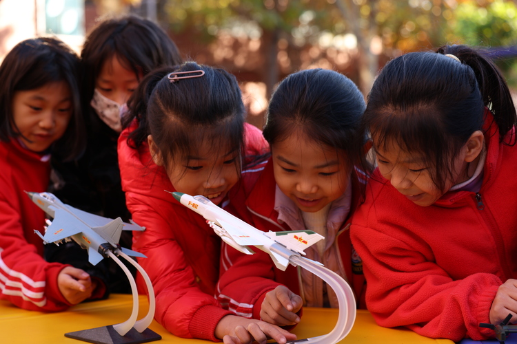 石家莊市新華區：航空科普進校園  點亮少年航天夢_fororder_微信圖片_20231205144213