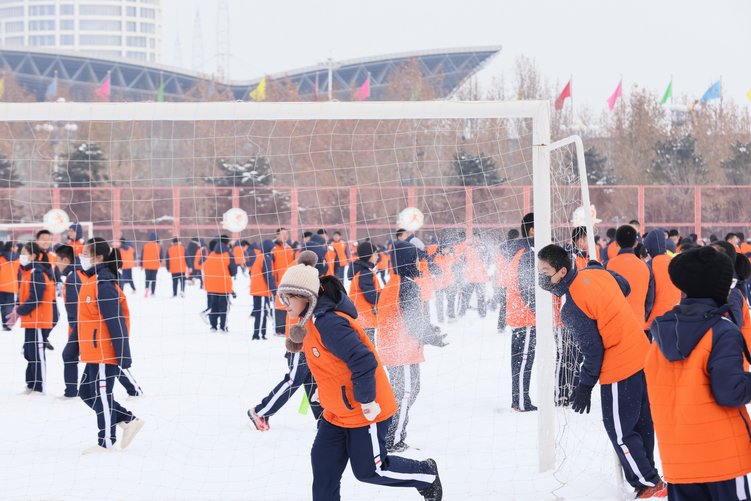 滄州市運河區：冰雪運動扮靚冬日校園_fororder_圖片2