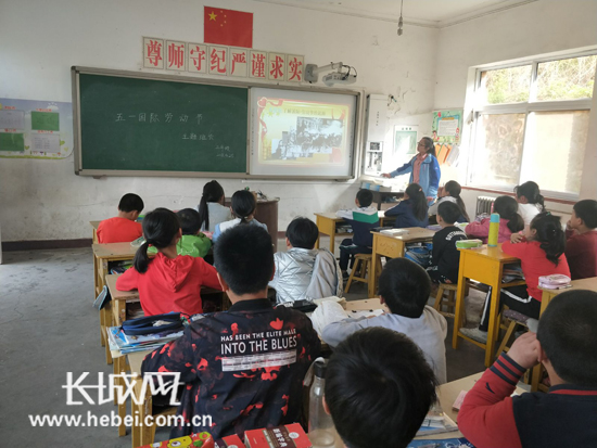 淶水讓未成年人樹立“勞動最光榮”理念