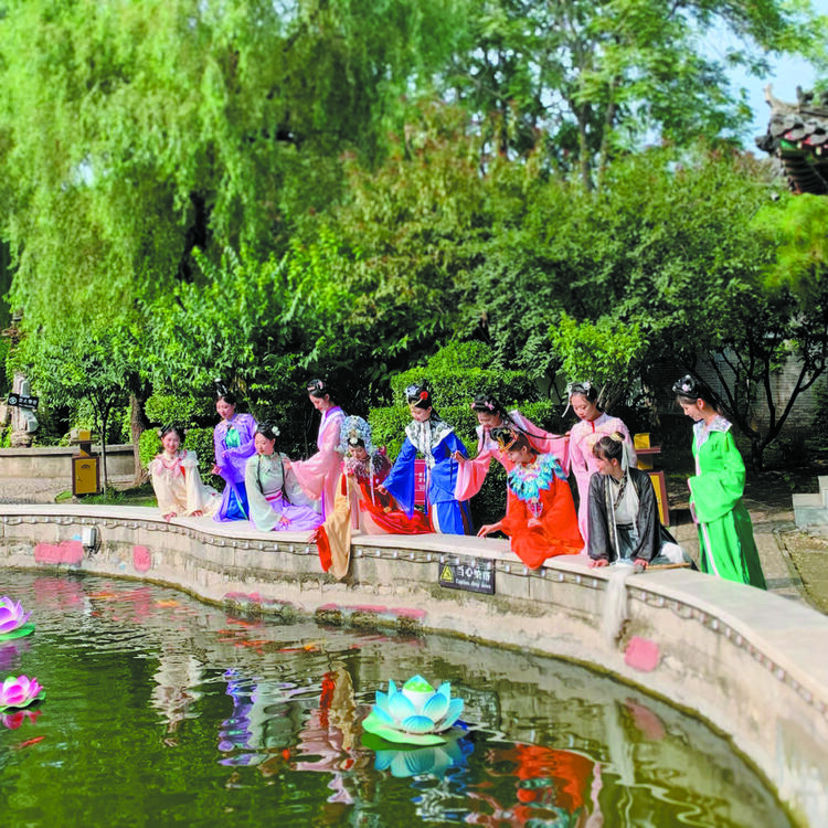 多彩夏日 熱力十足 暑期文旅火爆 假日經濟活躍_fororder_微信圖片_20240729102845