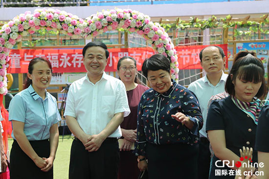 “溫情六一 祝福永遠” ——市縣領導同正定縣第三幼兒園共度兒童節