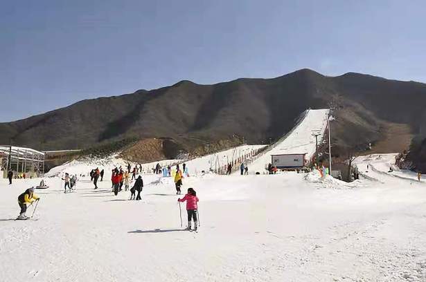 激情滑雪、暢想溫泉、近觀古鎮……都在一座讓心飛揚、讓身放鬆的休閒驛站