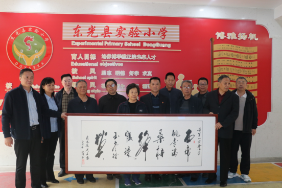 情係下一代 文化潤童心 ——縣關工委走進實驗開展“送文化進校園”活動_fororder_情係下一代 文化潤童心709