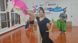河北高碑店：社區夜校歡樂多