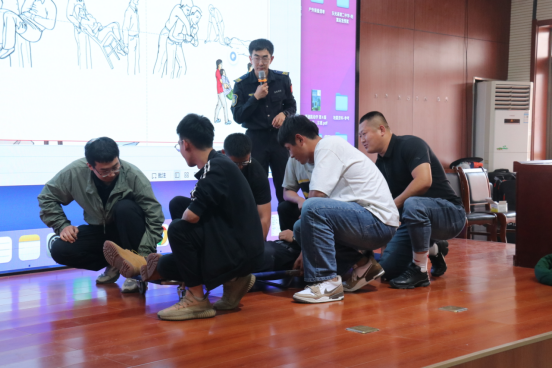 河北東光：急救知識 “進校園” 築牢安全 “防護網”_fororder_河北東光：急救知識 “進校園” 築牢安全 “防護網”303