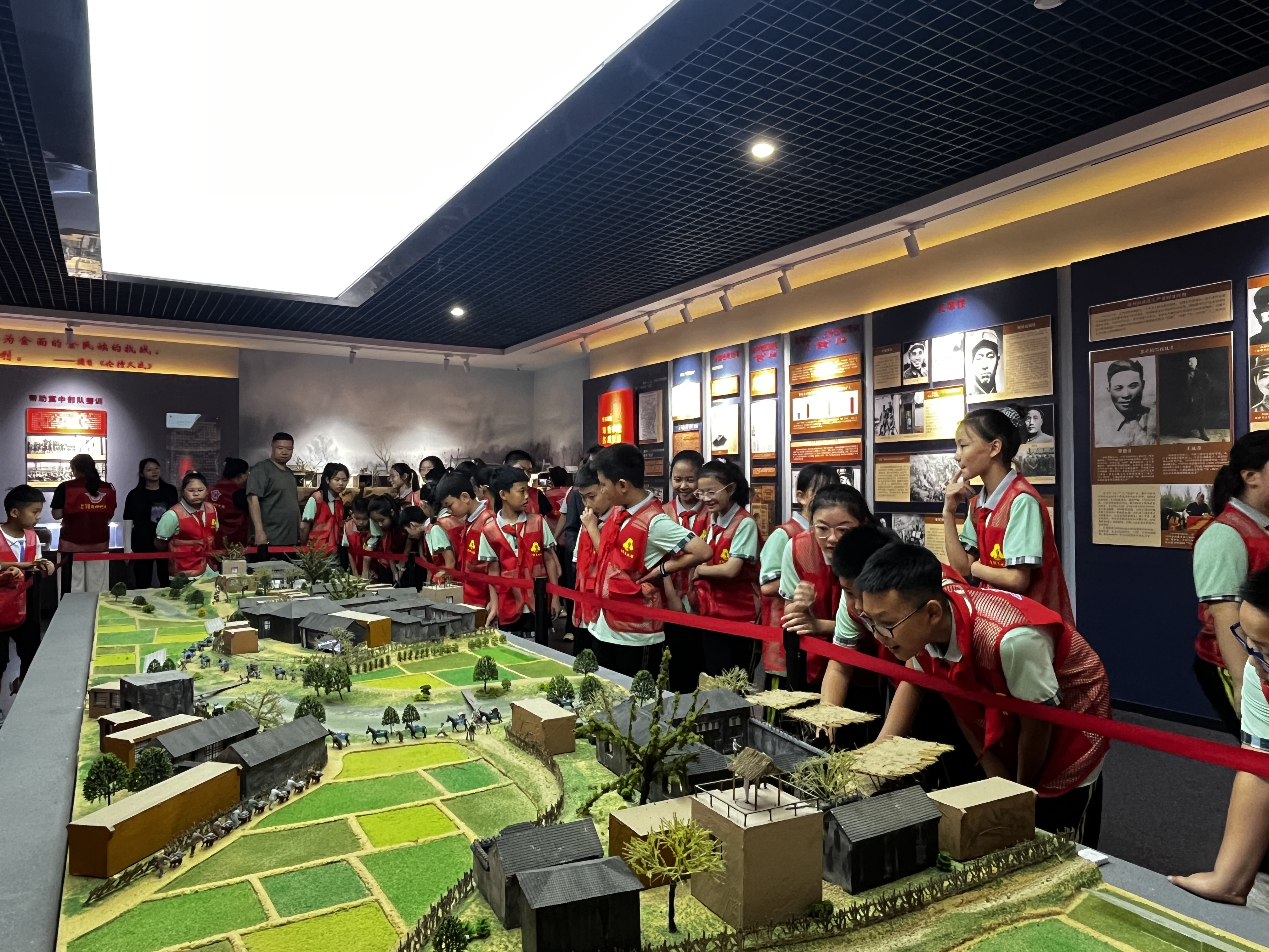 河北青縣：童心向黨迎七一  雷鋒精神潤童心_fororder_圖片3