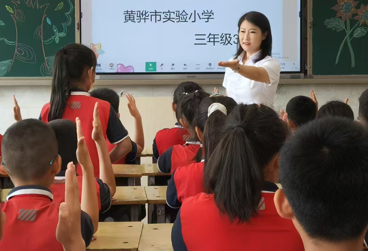 河北滄州：為孩子撐起心靈的晴空_fororder_河北滄州：為孩子撐起心靈的晴空2