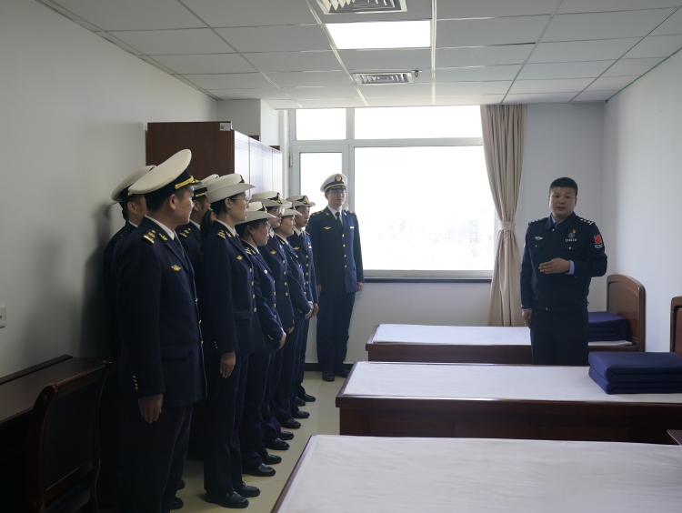 國門青春“雙向奔赴”：五四攜手悟警魂  共築國防強擔當_fororder_微信圖片_202504281113041