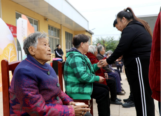 河北肅寧:濃情重陽樂 共敘桑榆情_fororder_河北肅寧:濃情重陽樂 共敘桑榆情419