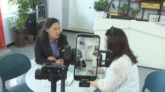 石家莊市鹿泉區：入企探崗系列直播活動助力企業破解“用工難”_fororder_石家莊市鹿泉區：入企探崗系列直播活動助力企業破解“用工難”(1)1622