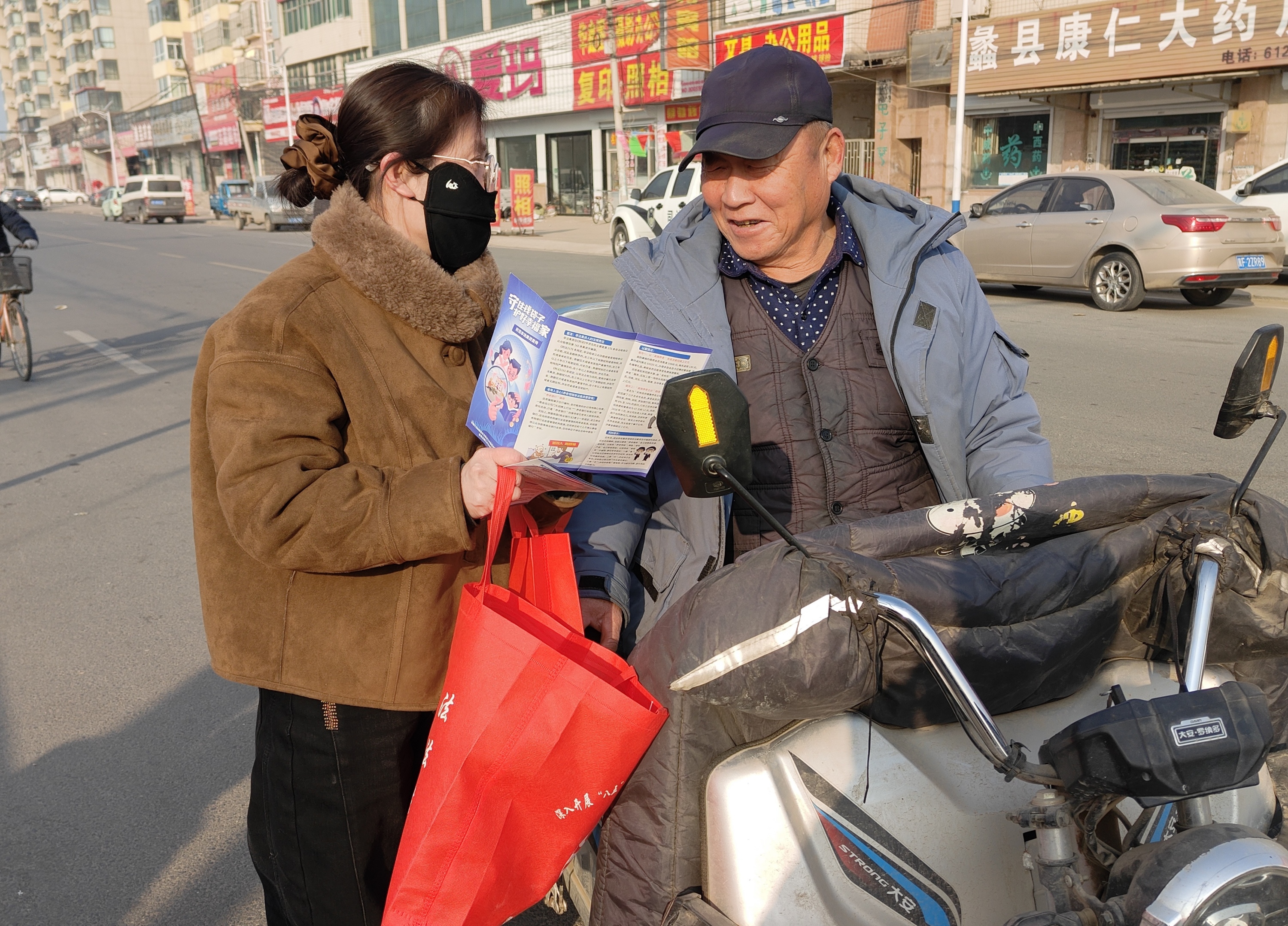 河北蠡縣：大集普法護錢袋 司法護航過新春​​_fororder_0001