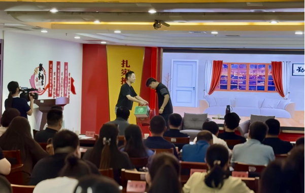 保定徐水：暑期實踐大學生成功創作移風易俗主題小品_fororder_保定徐水：暑期實踐大學生成功創作移風易俗主題小品58