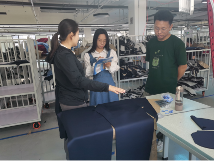 阜平縣零工市場精準開展民營企業服務月走訪活動_fororder_圖片1