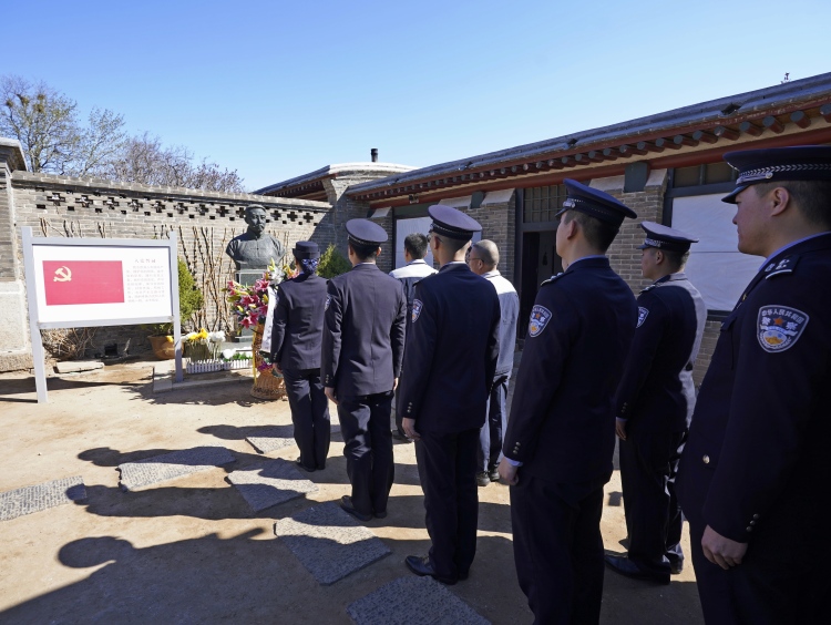 承大釗精神，守國門擔當：唐山邊檢站與唐山港集團股份有限公司赴李大釗故居開展清明節主題活動_fororder_微信圖片_20250402143749