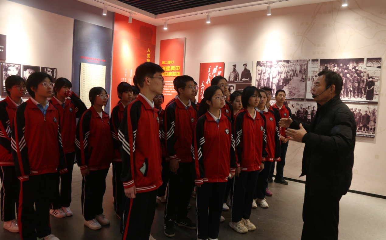 河北河間：清明追思祭英烈_fororder_圖片 4