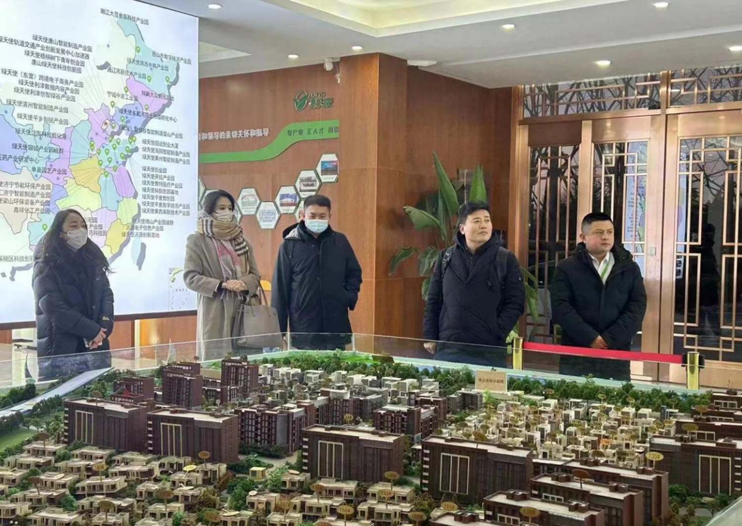 圖片默認標題_fororder_招商考察市場 攝影 張晗