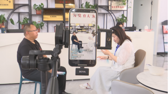 石家莊市鹿泉區：入企探崗系列直播活動助力企業破解“用工難”_fororder_石家莊市鹿泉區：入企探崗系列直播活動助力企業破解“用工難”(1)1396