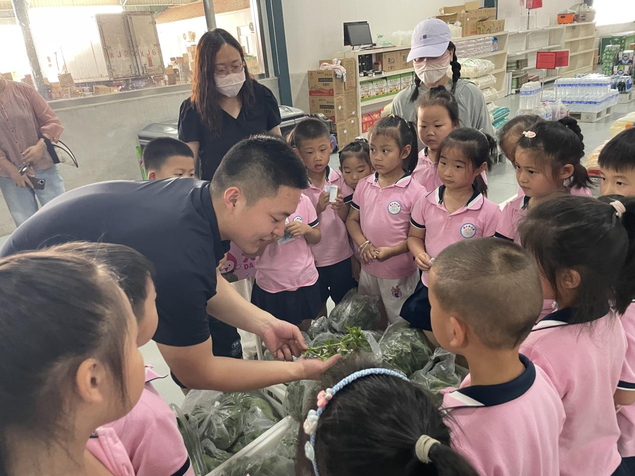 河北海興：萌娃菜場當家 體驗成長樂趣_fororder_圖片1