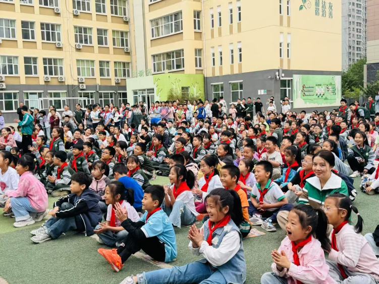 河北梆子進校園 非遺薪火潤童心_fororder_微信圖片_20250508111654