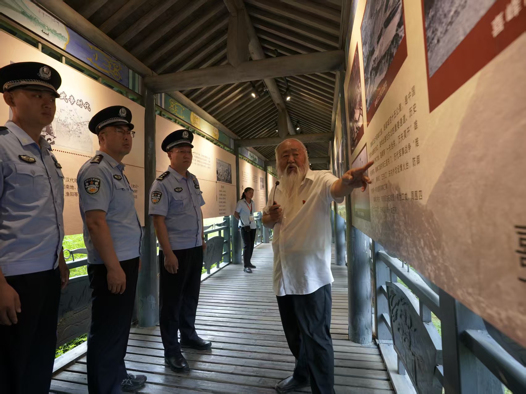 唐山邊檢站喜峰口尋跡 傳承大刀精神鑄牢忠誠警魂_fororder_5