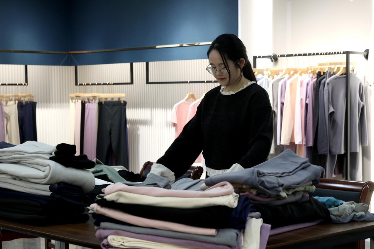 河北肅寧：針紡服裝産業開足馬力 衝刺首季“開門紅”_fororder_圖片 4