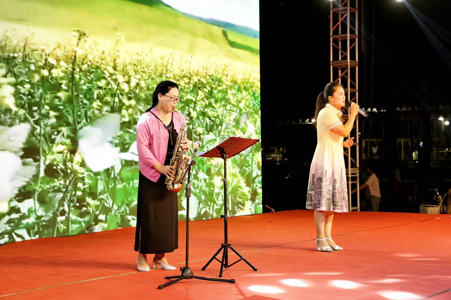 圖片默認標題_fororder_歌曲《美麗的草原我的家》 攝影 陳佔良