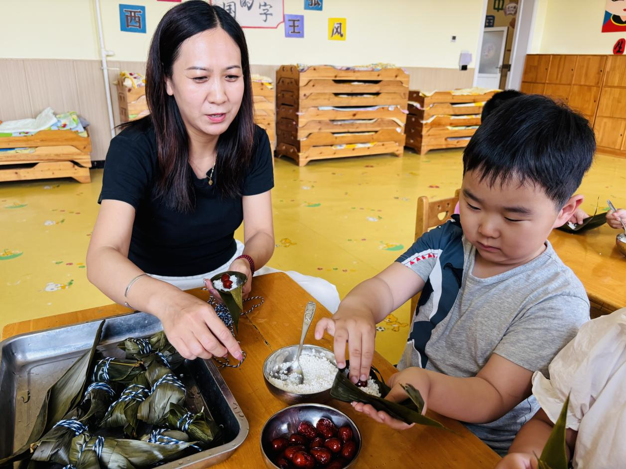 河北海興：童趣端午傳非遺 傳統文化潤童心_fororder_圖片4