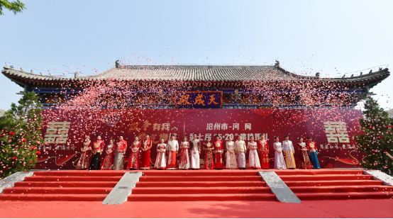 河北河間25對新人舉行集體婚禮_fororder_20250520河北河間25對新人舉行集體婚禮531