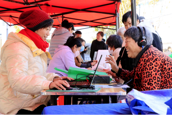 滄州運河區:“能人集市”助老敬老暖重陽_fororder_滄州運河區:“能人集市”助老敬老暖重陽362