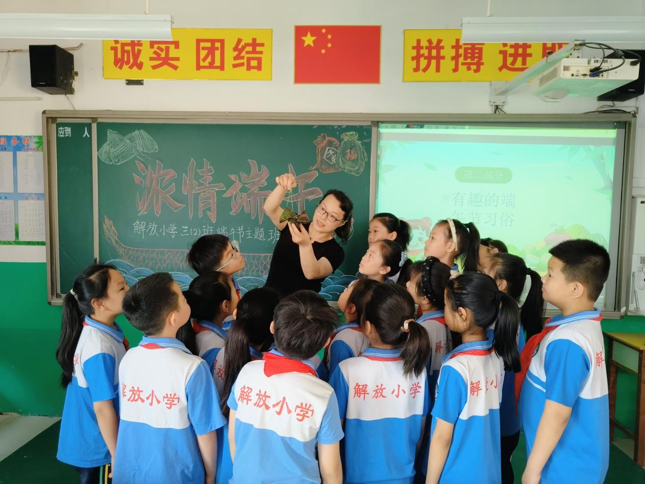 河北泊頭：粽葉飄香舞龍歡 校園端午活動傳承千年民俗魅力_fororder_圖片16