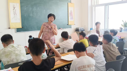 河北泊頭愛心託管為戶外工作者子女送上“暖心守護”