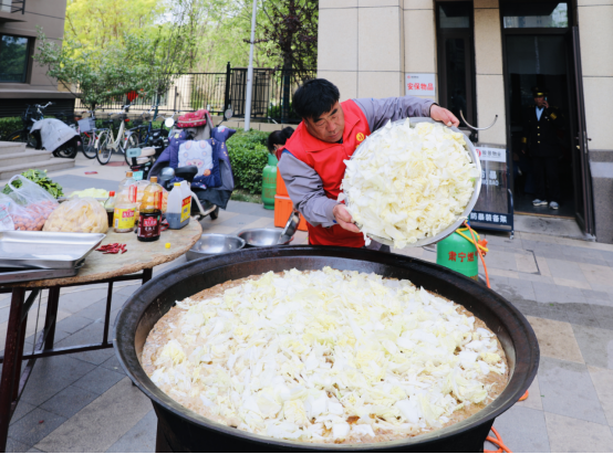 河北肅寧：百戶居民同吃一鍋飯_fororder_河北肅寧：百戶居民同吃一鍋飯331