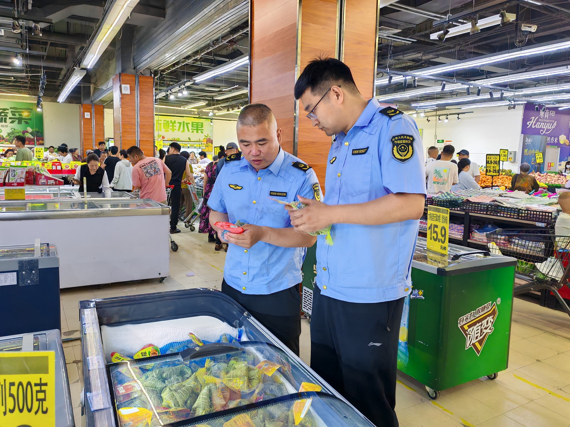 保定市滿城區開展端午節前食品安全專項檢查_fororder_滿城區市場監督管理局開展端午節前食品安全專項檢查 攝影 劉鑫宇