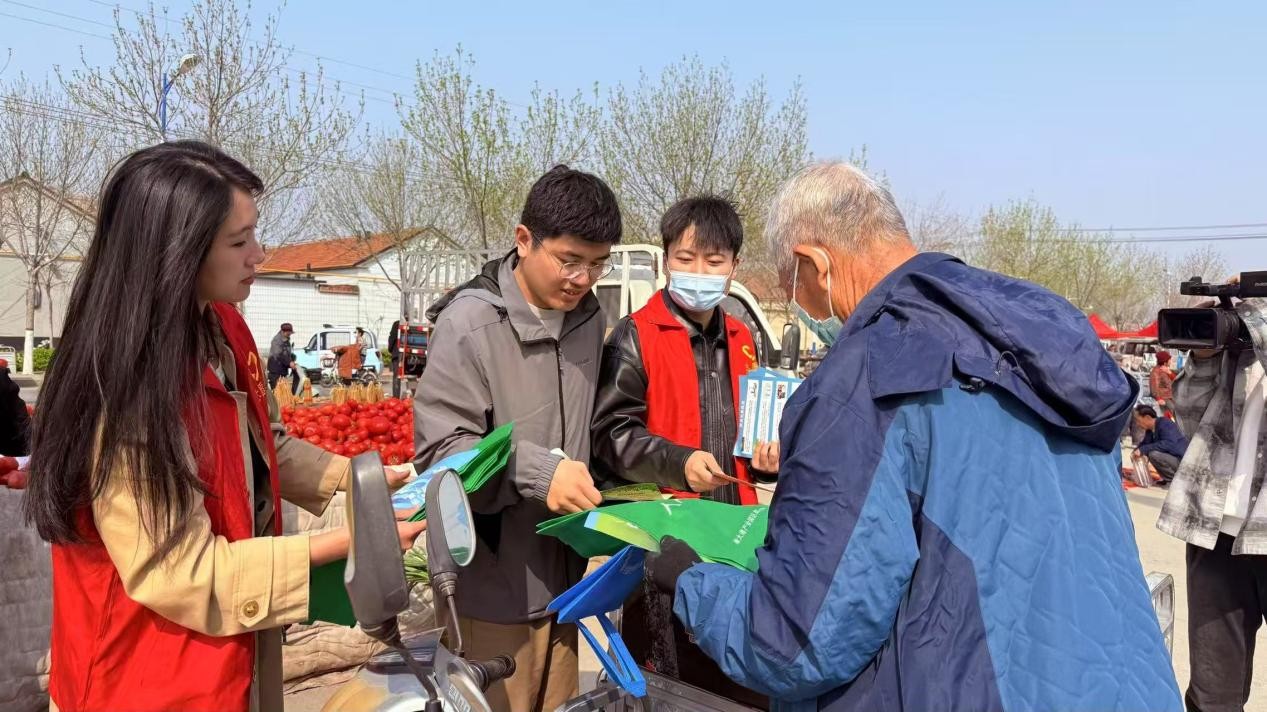 “帶露珠、沾泥土、冒熱氣”——滄州南大港創新形式掀起全民國家安全教育熱潮_fororder_4