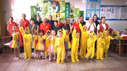 保定市滿城區：童手牽白髮 共話同心圓