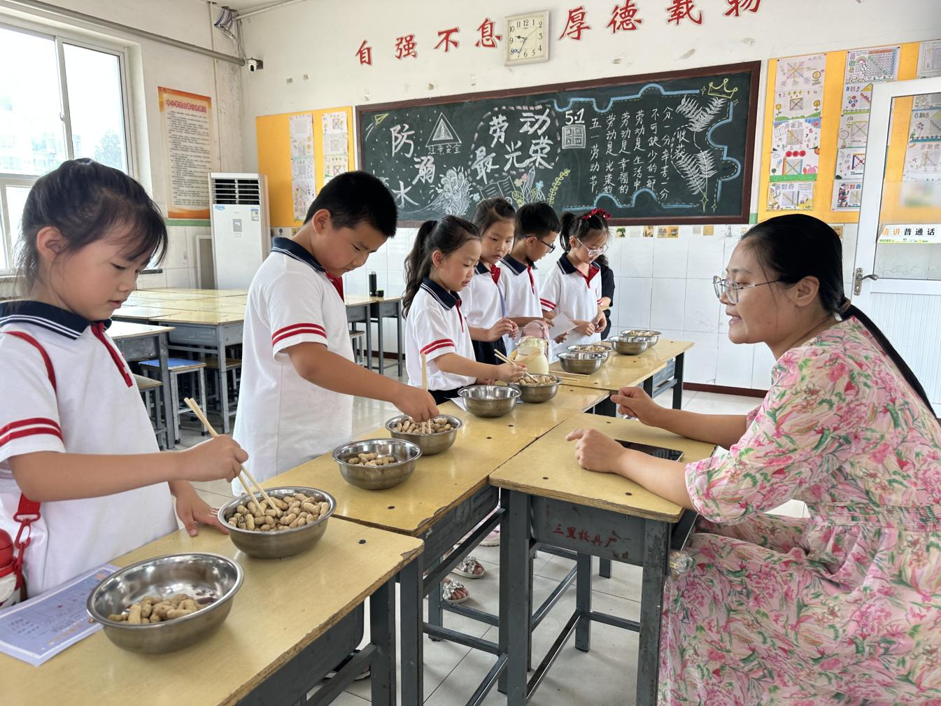 河北東光：童心無“紙”境 精彩趣無“筆”_fororder_圖片3