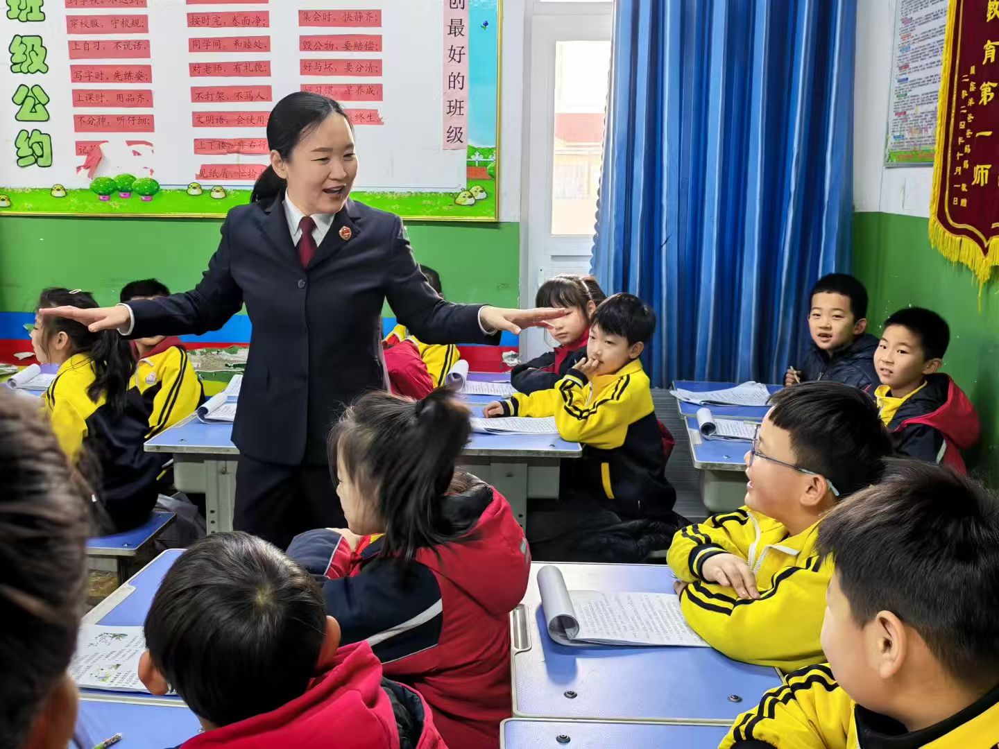 雙線聯動：檢校攜手築牢寒假安全防線_fororder_f0efebbe0527a3afde25ac7c5fec6799