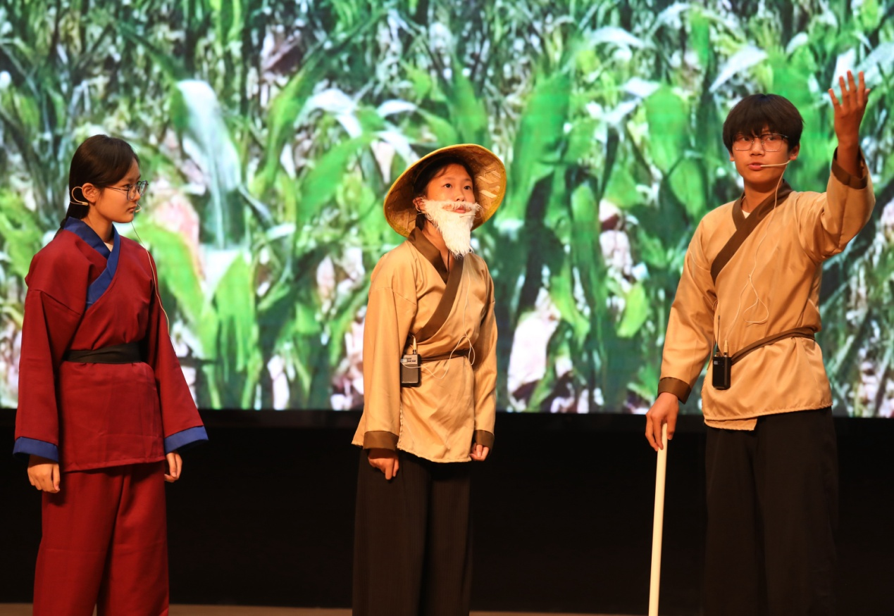 河北河間：舉行中小學外文戲劇展演活動_fororder_圖片4