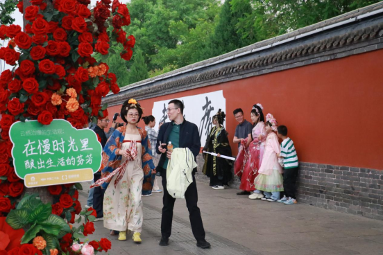 繁花似錦人如潮 石家莊出遊“熱力”十足_fororder_【新修改】石家莊出遊“熱力”十足671