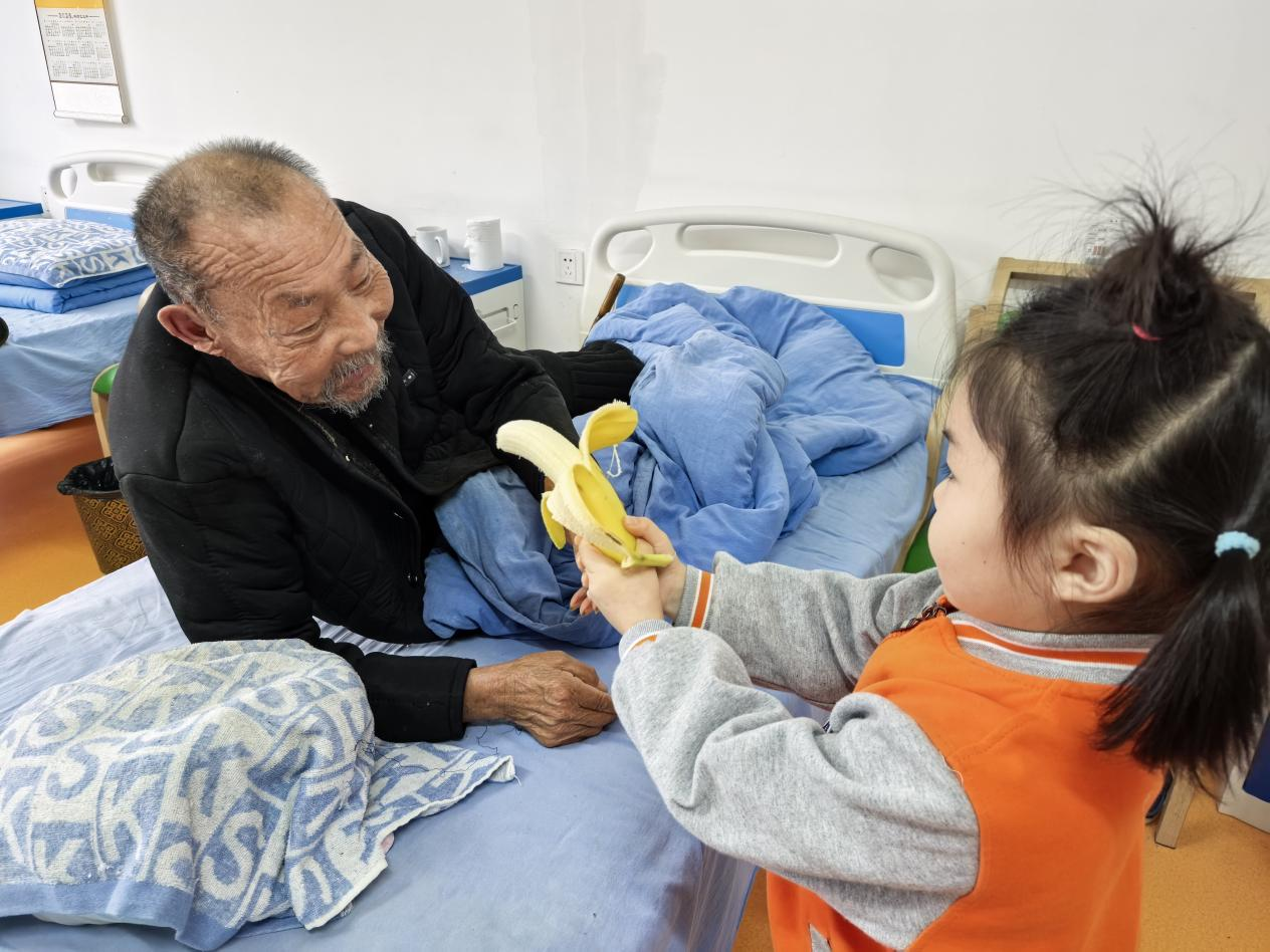 “童孝暖重陽˙朝夕共相伴” 唐縣第二幼兒園開展重陽節活動_fororder_圖片1