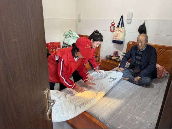 河北海興:金秋志願暖夕陽 敬老實踐繪德育新篇_fororder_河北海興:金秋志願暖夕陽 敬老實踐繪德育新篇593