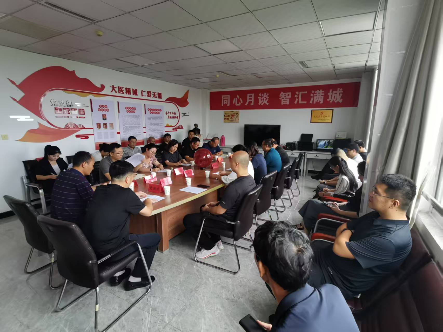 保定市滿城區：參觀學習促提升 攜手共謀“新”發展_fororder_滿城區開展第八期“同心月談·智匯滿城”活動 攝影 李昧樂