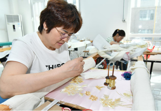 河北肅寧：指尖“繡”出萬千氣象_fororder_河北肅寧：指尖“繡”出萬千氣象72