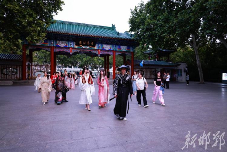 中文韻律與邯鄲文脈相遇 2025“漢語橋”中文+影視配音主題夏令營在邯鄲舉辦