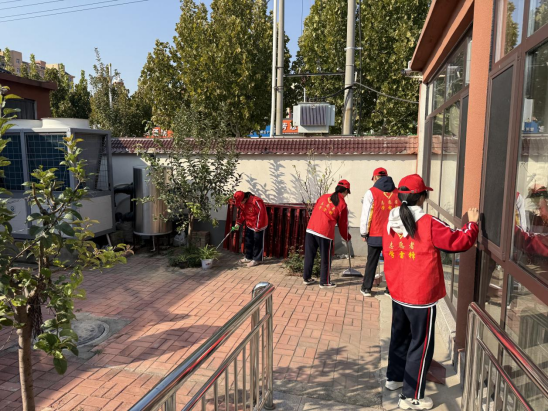 河北海興:金秋志願暖夕陽 敬老實踐繪德育新篇_fororder_河北海興:金秋志願暖夕陽 敬老實踐繪德育新篇614