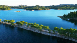 河北曲陽：碧波映翠嶂 夏日王快水庫如詩如畫