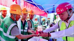 雄安：炎炎夏日送清涼  滴滴關懷暖人心