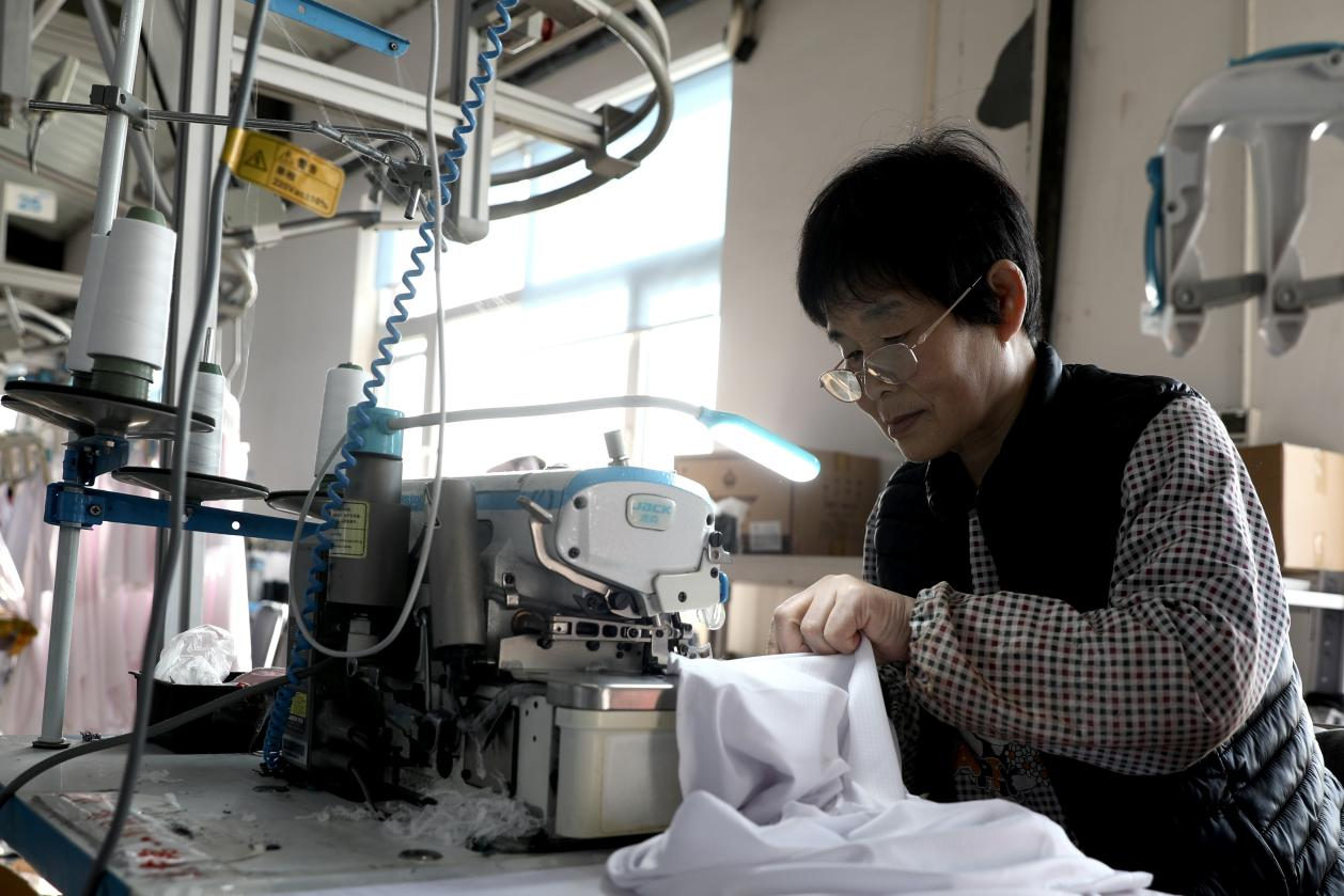 河北肅寧：針紡服裝産業開足馬力 衝刺首季“開門紅”_fororder_圖片 3