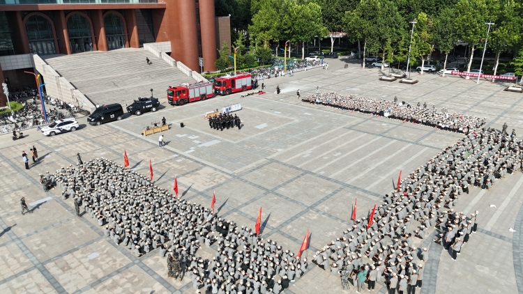 保定市蓮池區：國家安全進校園 全面築牢青春安全防線_fororder_圖片一：9月9日，保定市蓮池區委與河北大學聯合舉辦“國家安全進校園”系列主題活動。（劉宗澤攝）